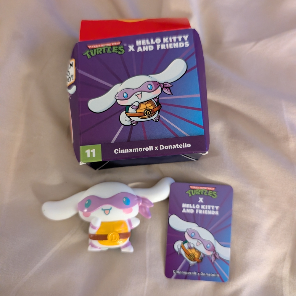 Hello Kitty x Friends Cinnamoroll x Donatello Collectible Toy - White & Purple